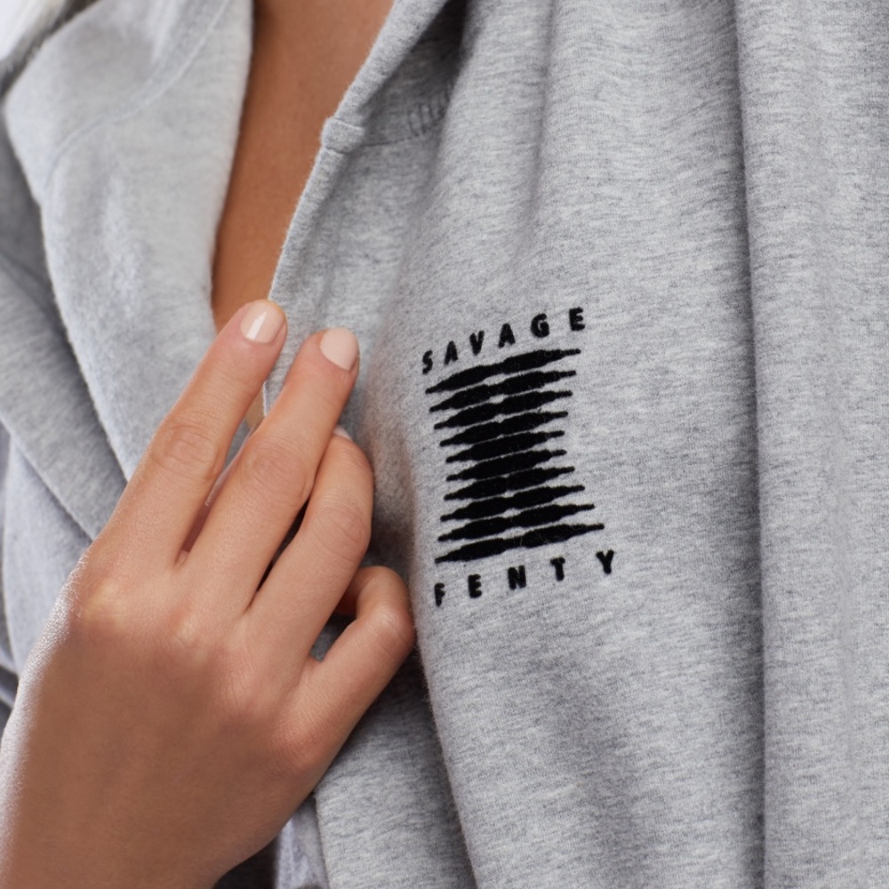 Savage X Fenty FOREVER SAVAGE SHORT ROBE